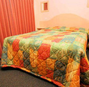 Glasgow Lodge - Schoolies Week Accommodation 3