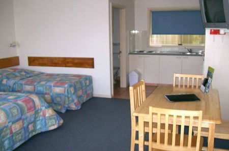 Masons Cottages - Schoolies Week Accommodation 3