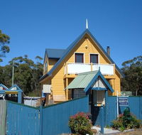 Beachs 'N Greens - Schoolies Week Accommodation
