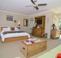 The Nature Lodge - Schoolies Week Accommodation