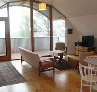 Surveyor's Hill Bed and Breakfast - Schoolies Week Accommodation