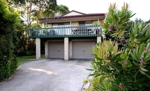 Callala Beach Front - Schoolies Week Accommodation 3