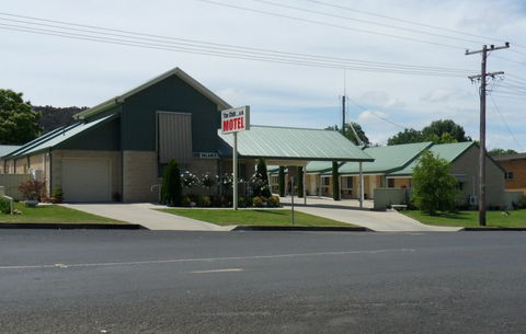 Club Motel Tumbarumba - Schoolies Week Accommodation 0