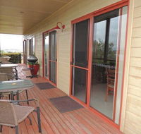 Avon View Stays - Schoolies Week Accommodation