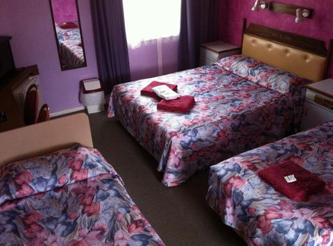 Bushmans Retreat Gundagai Motor Inn - Schoolies Week Accommodation 4