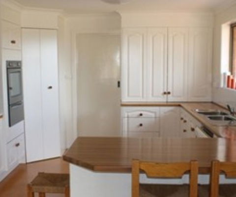 Cherry Tree Guesthouse - Schoolies Week Accommodation 3
