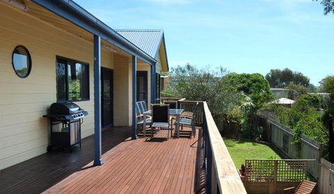 Burra By The Beach - Schoolies Week Accommodation 1
