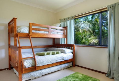 Burra By The Beach - Schoolies Week Accommodation 2