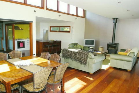 Carmelone Gerroa - Schoolies Week Accommodation 1