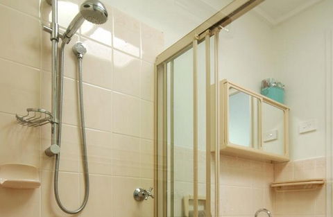 Beach Kharma Cottage - Schoolies Week Accommodation 5