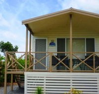 Belmont Pines Lakeside Holiday Park - Schoolies Week Accommodation