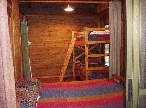 Carawirry Cabins - Schoolies Week Accommodation 1