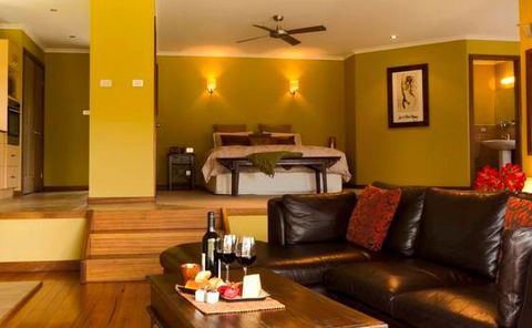 Cedars Mount View - Schoolies Week Accommodation 0