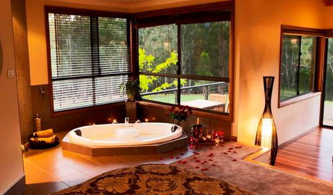 Cedars Mount View - Schoolies Week Accommodation 4