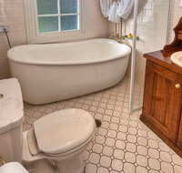 Bridal Falls Cottage - Schoolies Week Accommodation