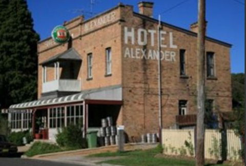 Alexander Hotel Rydal - Schoolies Week Accommodation 0