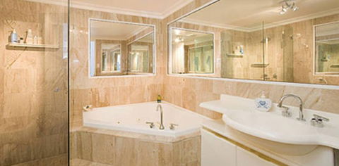 Absolute Beachfront Manly Bed And Breakfast - Schoolies Week Accommodation 2