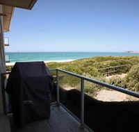 Beachfront Narrabeen - Schoolies Week Accommodation
