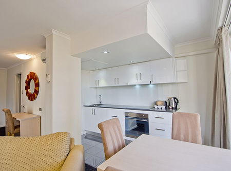 Oaks Hyde Park Plaza - Schoolies Week Accommodation 3