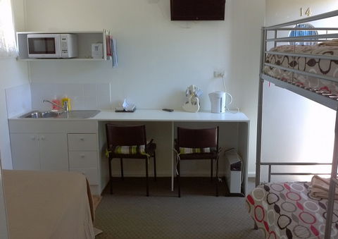 Black Stump Motel - Schoolies Week Accommodation 1