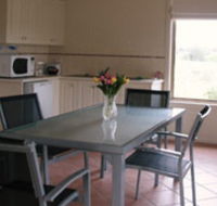 Burns B and B and Yabby Farm - Schoolies Week Accommodation