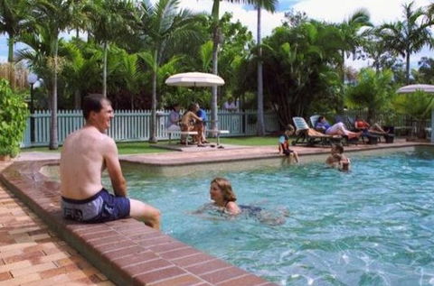 BIG4 Cane Village Holiday Park - Schoolies Week Accommodation 1