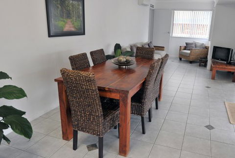 Alexandra Apartments - Schoolies Week Accommodation 1