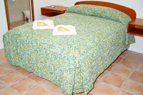 R & R @ Woodgate Beach - Schoolies Week Accommodation 0