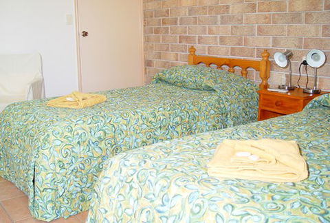 R & R @ Woodgate Beach - Schoolies Week Accommodation 3