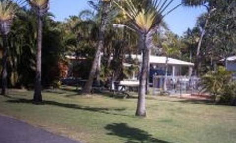 Kinka Palms Beachfront Apartments / Motel - Schoolies Week Accommodation 2