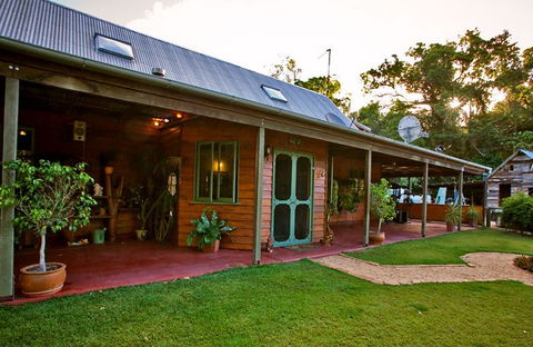 Rainforest Ranch - Schoolies Week Accommodation 4