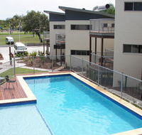 Emu's Beach Resort - Schoolies Week Accommodation