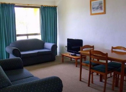 Como Holiday Apartments And Tropical Nites Motel - Schoolies Week Accommodation 2