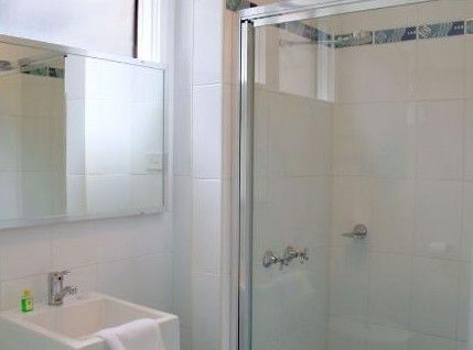 Como Holiday Apartments And Tropical Nites Motel - Schoolies Week Accommodation 3