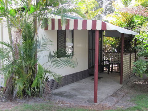 Hillcrest Holiday Park - Schoolies Week Accommodation 0
