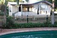 Flora Alba Cottage And Jacaranda On Pallas - Schoolies Week Accommodation 3