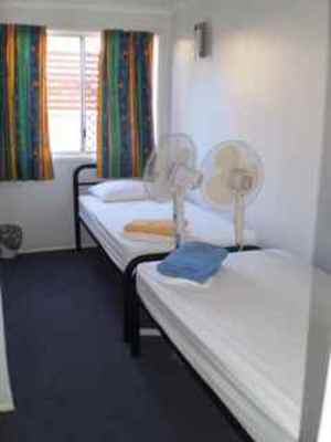 Gladstone Backpackers - Schoolies Week Accommodation 1