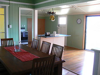 Cunnamulla Cabins - Schoolies Week Accommodation 0