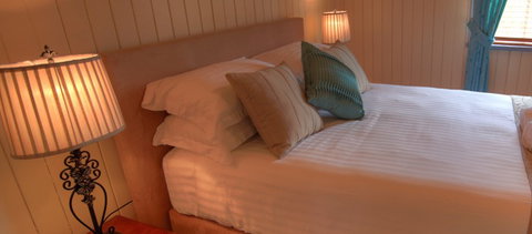 Apple Blossom Cottage - Schoolies Week Accommodation 2