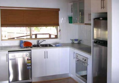 Amity Shaws - Schoolies Week Accommodation 1