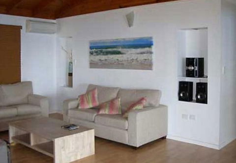 Amity Shaws - Schoolies Week Accommodation 3