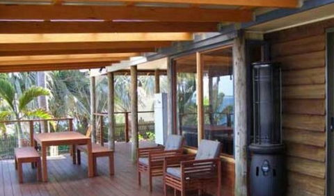 Amity Shaws - Schoolies Week Accommodation 4