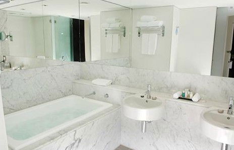 Emporium Hotel - Schoolies Week Accommodation 1