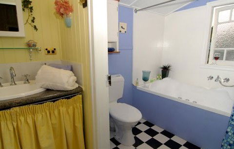 Thistledown Country Retreat - Schoolies Week Accommodation 0