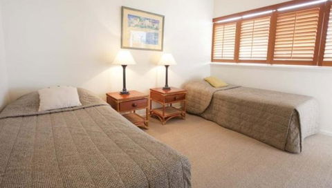 Whalewatch Ocean Beach Resort - Schoolies Week Accommodation 1