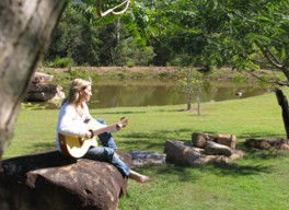 Tuckeroo Cottages And Gardens - Schoolies Week Accommodation 3