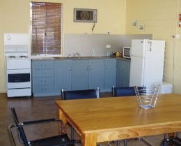 Cunnamulla Cottage Accommodation - Schoolies Week Accommodation 2