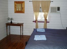 Cunnamulla Cottage Accommodation - Schoolies Week Accommodation 3