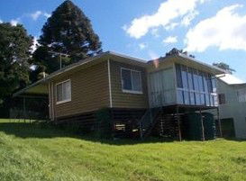 Mountain Escape - Holiday Home - Schoolies Week Accommodation 0