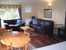Firefly - Holiday Home - Schoolies Week Accommodation 1